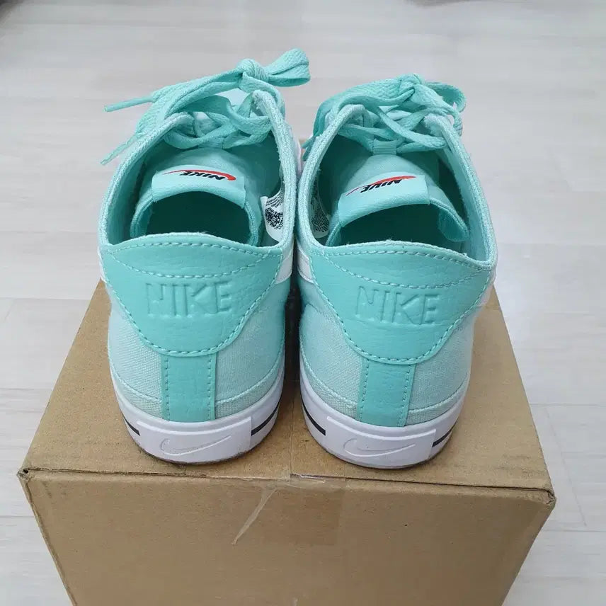 [SOLD OUT] NIKE 나이키 운동화스니커즈신발 코트레거시 캔버스 CZ0294-300