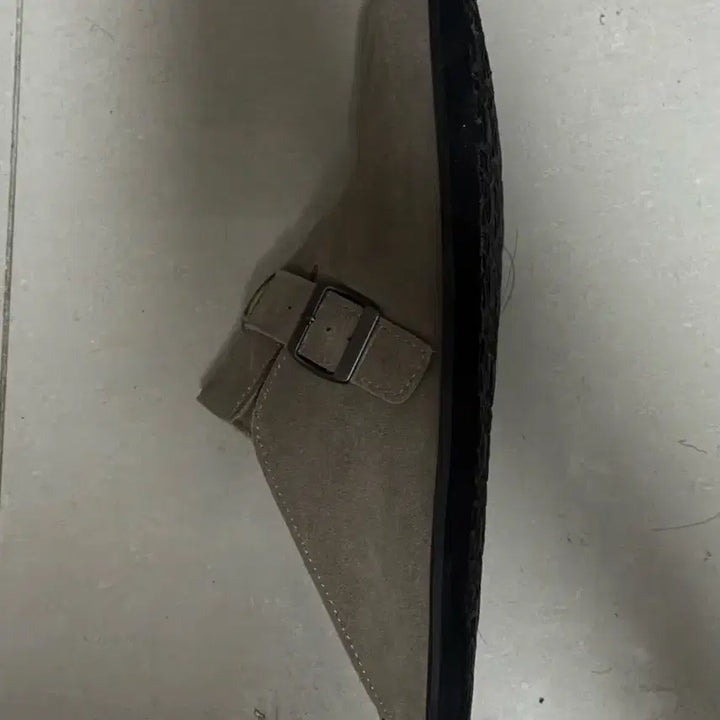 [BUNJANG] Z9DY SHOOPEN Suede Buckle Clogs / [Z9DY X SHOOPEN]오버솔 카우 스웨이드 버클클로그 290