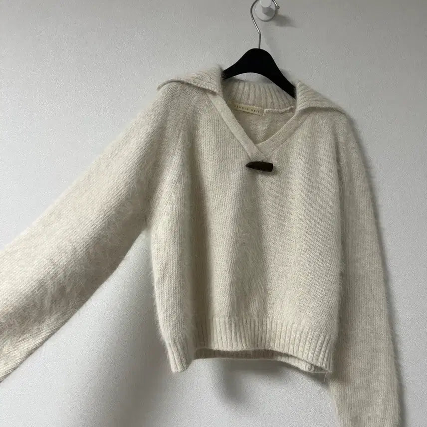 [BUNJANG] Studio Objet Open Collar Angora Blend Knit Sweater / studio objet 오픈카라 니트