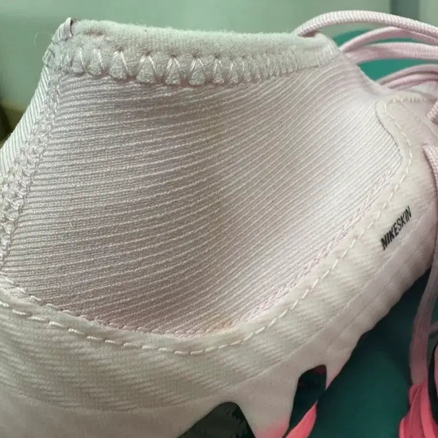[BUNJANG] Nike Mercurial Pink Soccer Cleats / 나이키 머큐리얼 핑크 축구화
