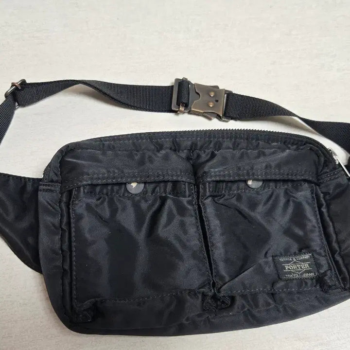 [BUNJANG] Yoshida Porter Tanker Waist Bag Black / 요시다 포터 탱커 웨이스트백 블랙 크로스백 힙색 슬링백 일본 구매