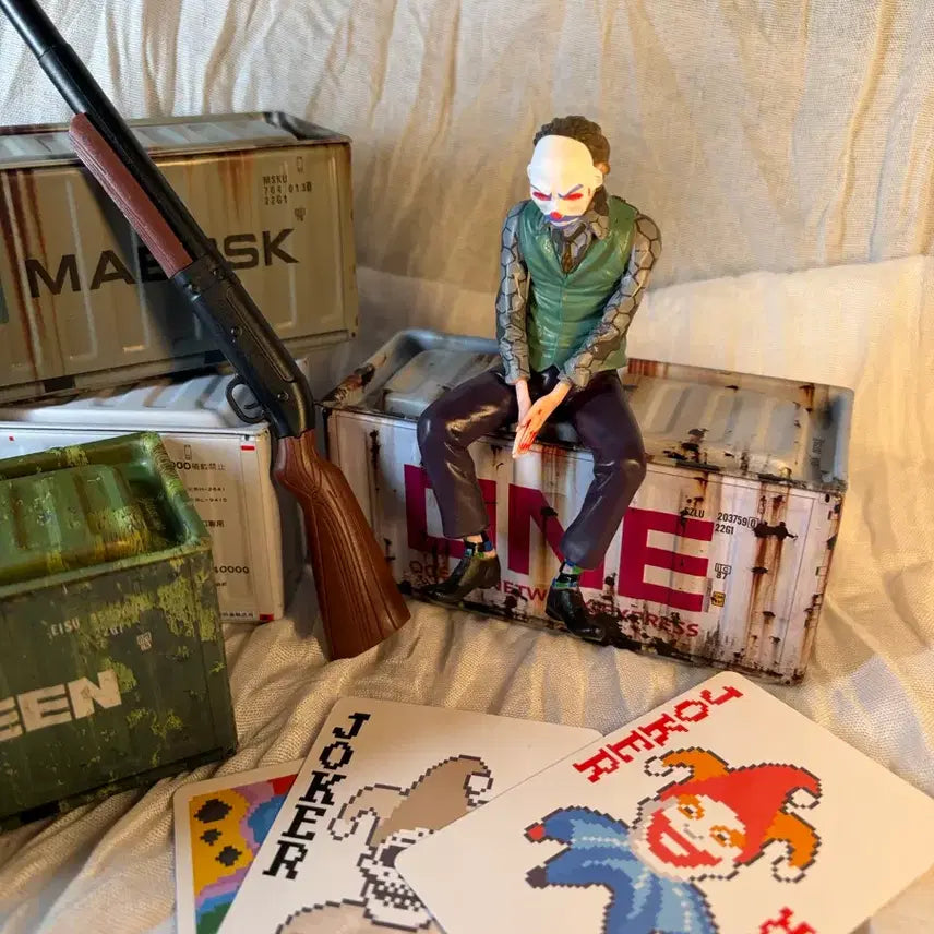 [BUNJANG] Joker Heath Ledger Figure and Goods Set / 조커 피규어+포커카드 그외 굿즈세트