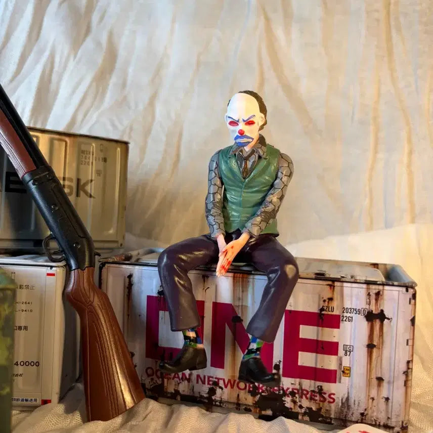 [BUNJANG] Joker Heath Ledger Figure and Goods Set / 조커 피규어+포커카드 그외 굿즈세트