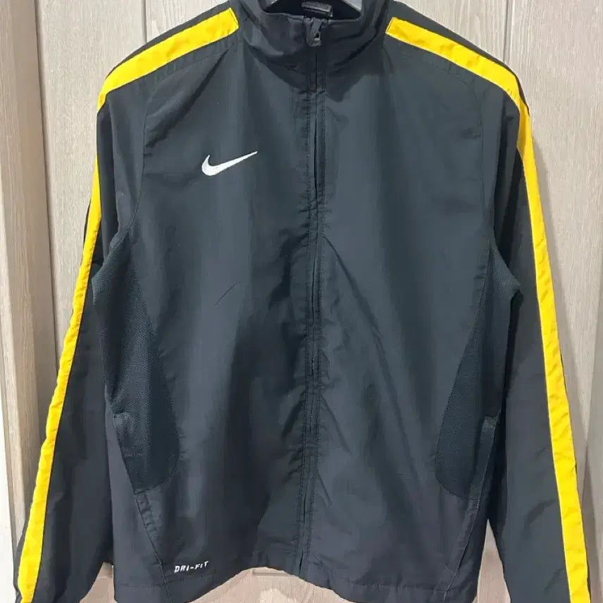[BUNJANG] Nike Dri-FIT Windbreaker Jacket (S) / 나이키 집업 드라이핏 바람막이 s