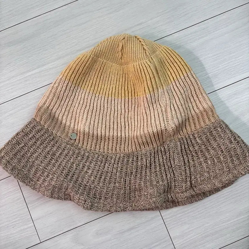 [BUNJANG] Thursday Island Knit Bucket Hat / 썰스데이 아일랜드  니트 버킷햇