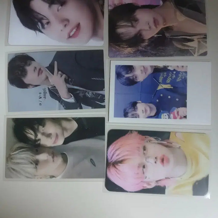 [BUNJANG] TXT (Tomorrow X Together) 슈러라 Postcard, Photocard, Sticker Set / 투모로우 바이 투게더 슈러라 엽서&amp;포카&amp;스티커 세트