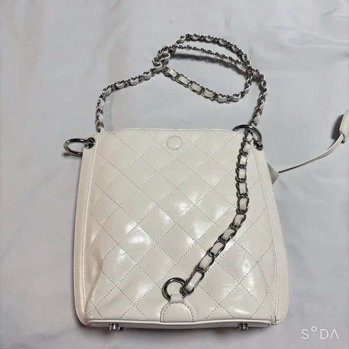 [BUNJANG] Ader &amp; Kamar Bag (Chain Included) / 아더앤드 카마백 (체인포함)