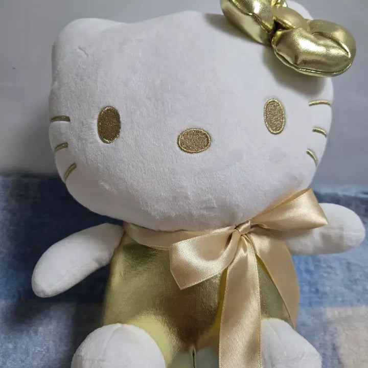 [BUNJANG] Hello Kitty Gold 30cm Ribbon Kitty Keychain / 헬로키티 골드 30+청리본 키티 키링