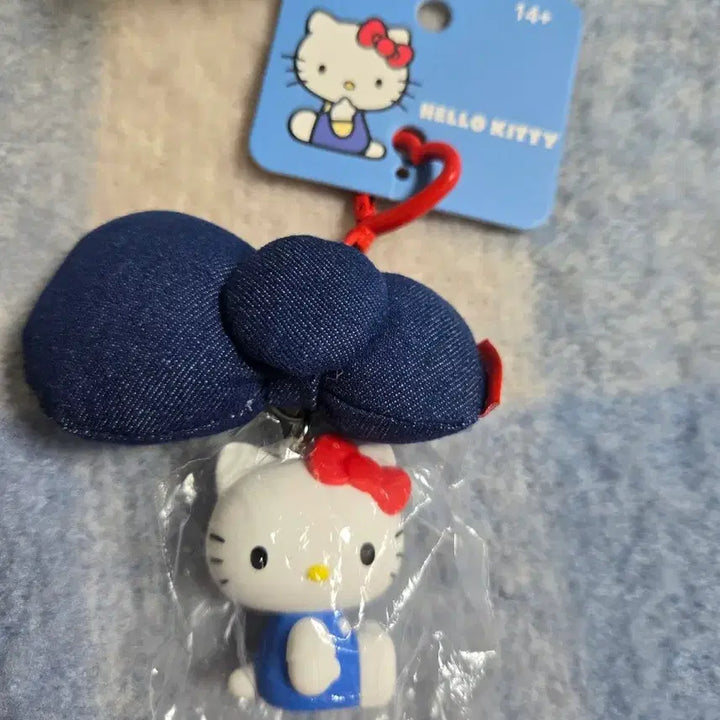 [BUNJANG] Hello Kitty Gold 30cm Ribbon Kitty Keychain / 헬로키티 골드 30+청리본 키티 키링