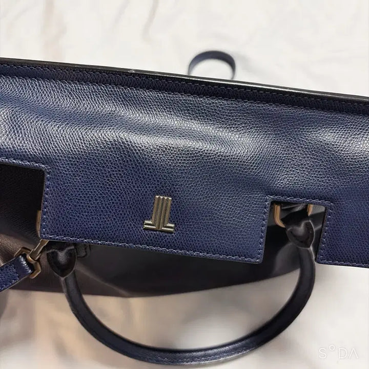 [BUNJANG] Lanvin Shoulder Crossbody Bag Navy / 랑방 숄더 크로스백 네이비