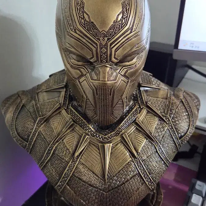 [BUNJANG] Black Panther Large Bust Figure / 블랙팬서 대형 흉상 피규어