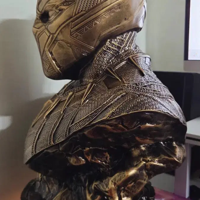 [BUNJANG] Black Panther Large Bust Figure / 블랙팬서 대형 흉상 피규어