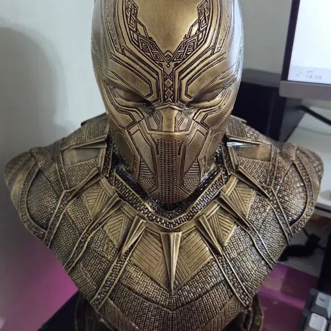 [BUNJANG] Black Panther Large Bust Figure / 블랙팬서 대형 흉상 피규어