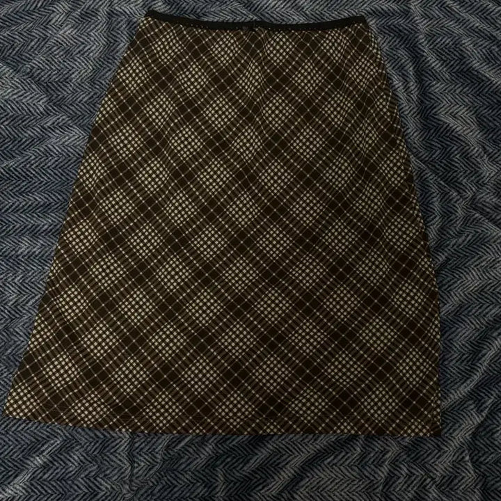 [BUNJANG] Setsetset Check Midi Skirt / 쎄쎄쎄 setsetset check midi skirt