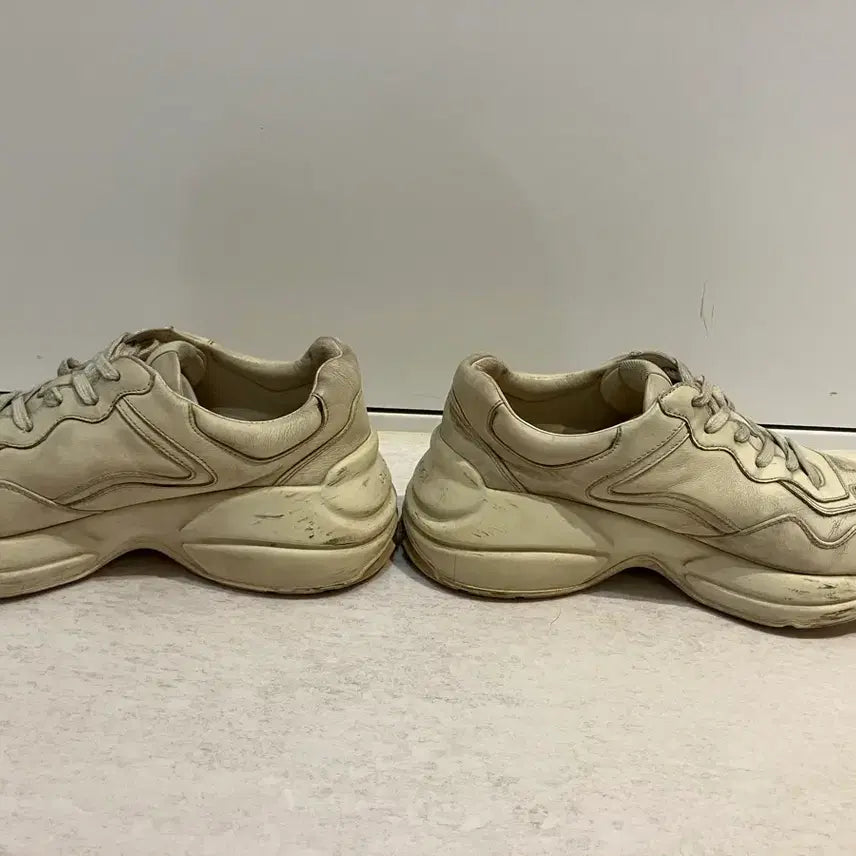 [BUNJANG] Gucci Dirty Rhyton Sneakers (Size 37) / 구찌 더티 라이톤 스니커즈 37