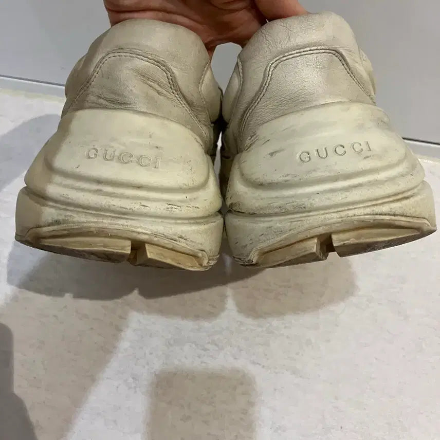 [BUNJANG] Gucci Dirty Rhyton Sneakers (Size 37) / 구찌 더티 라이톤 스니커즈 37