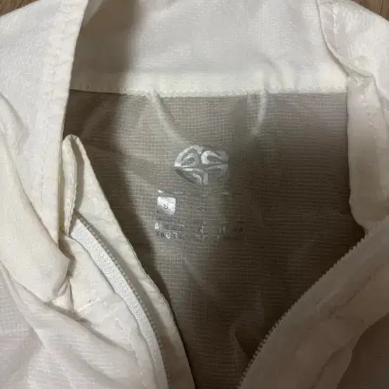 [SOLD OUT] 마하그리드 하프 집업 패널 윈드브레이커