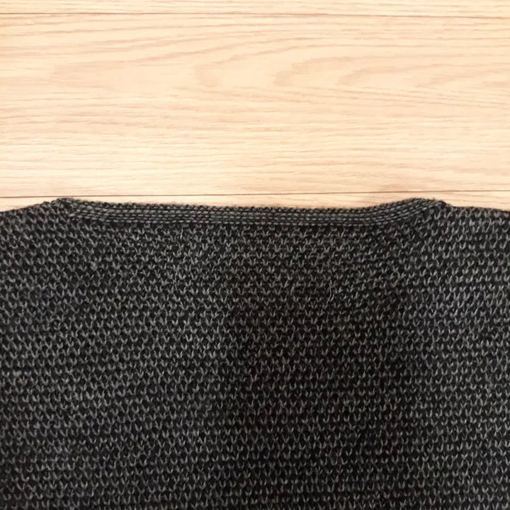 [BUNJANG] TORONTO ROXX V-Neck Knit Sweater (L) / 니트 브이넥 (L)