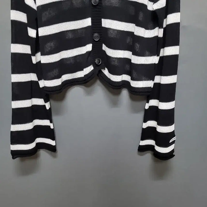 [BUNJANG] Loose Fit Striped Cardigan / 루즈핏 단가라 가디건