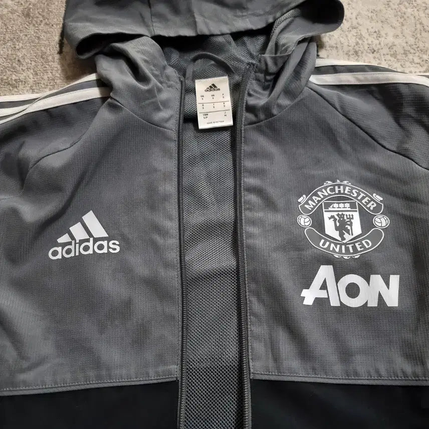 [BUNJANG] Adidas Manchester United AON Windbreaker Jacket / 아디다스 맨유 바람막이 맨체스터 유나이티드 AON 사이즈 95 M
