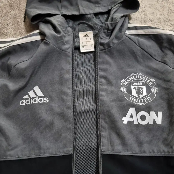 [BUNJANG] Adidas Manchester United AON Windbreaker Jacket / 아디다스 맨유 바람막이 맨체스터 유나이티드 AON 사이즈 95 M