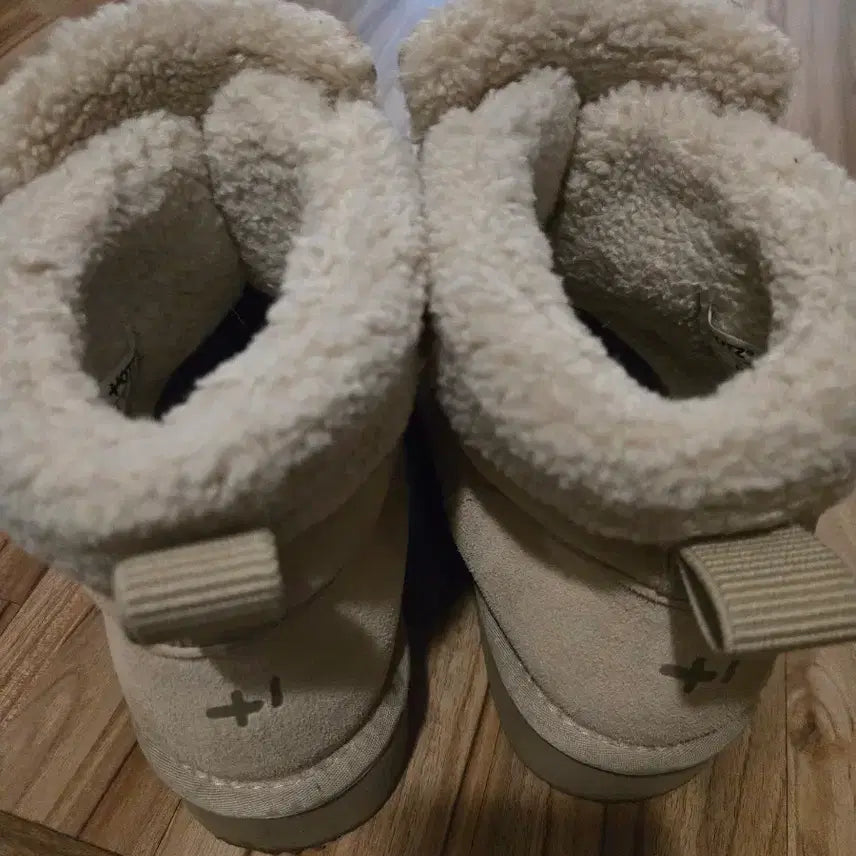 [BUNJANG] Ottie Umu UGG Boots / 260) 오찌 우무 어그부츠