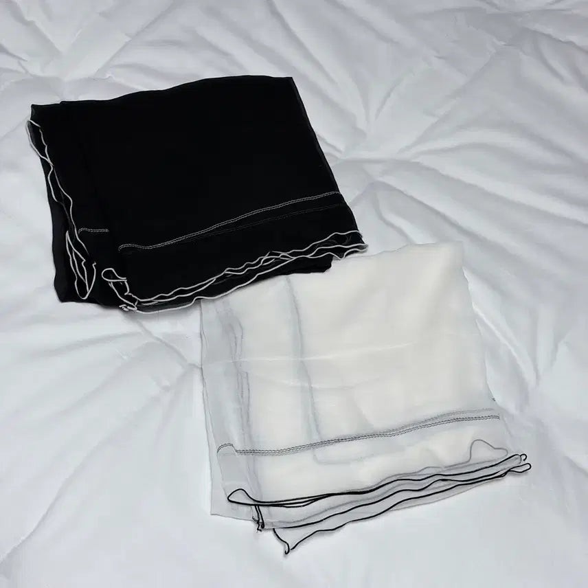 [BUNJANG] Avouavou Silk Scarf (Black) / avouavou 아보아보 실크 스카프(블랙)
