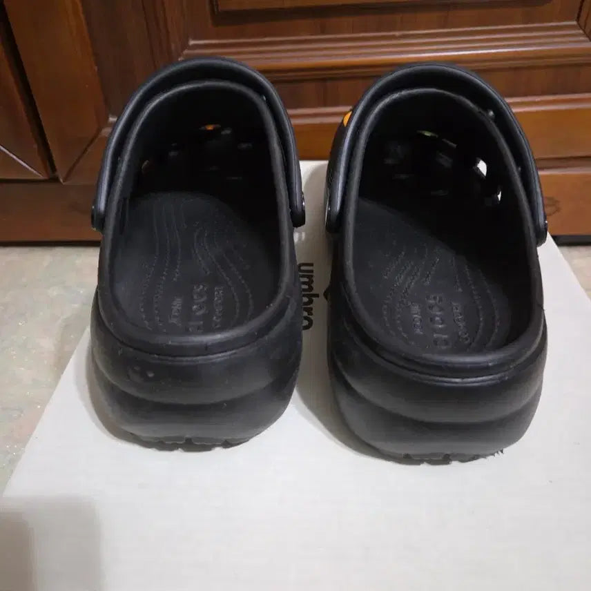 [BUNJANG] Crocs Classic Platform Clog (Size 240) Shoes / 크록스 클래식 플랫폼 클로그 240