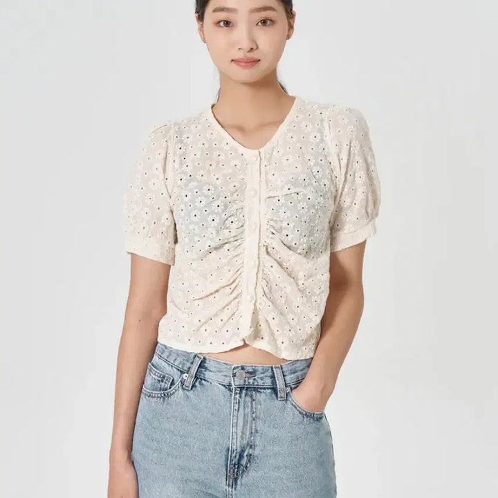 [BUNJANG] 8Seconds Embroidered Lace Front Shirring Summer Blouse / [새상품] 에잇세컨즈 자수 레이스 앞셔링 여름 블라우스