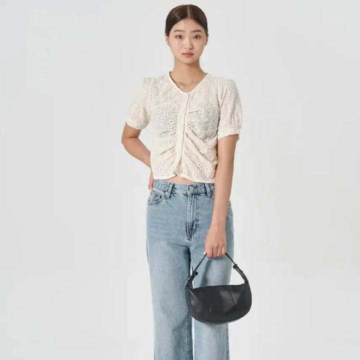 [BUNJANG] 8Seconds Embroidered Lace Front Shirring Summer Blouse / [새상품] 에잇세컨즈 자수 레이스 앞셔링 여름 블라우스