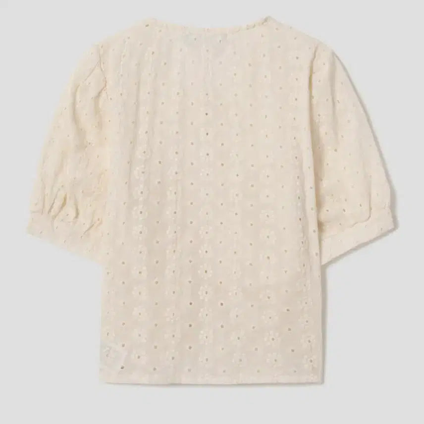 [BUNJANG] 8Seconds Embroidered Lace Front Shirring Summer Blouse / [새상품] 에잇세컨즈 자수 레이스 앞셔링 여름 블라우스