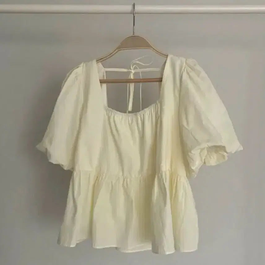 [BUNJANG] Ivory Puff Sleeve Blouse with Back Ribbon / 아이보리 퍼프 블라우스 백리본 끈 블라우스 레몬