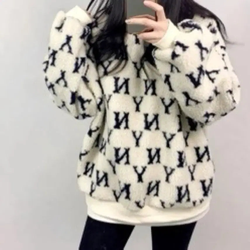 [BUNJANG] NY Yankees Fleece Sweatshirt / NY 양키스 뽀글이 맨투맨 오버핏 에이블리
