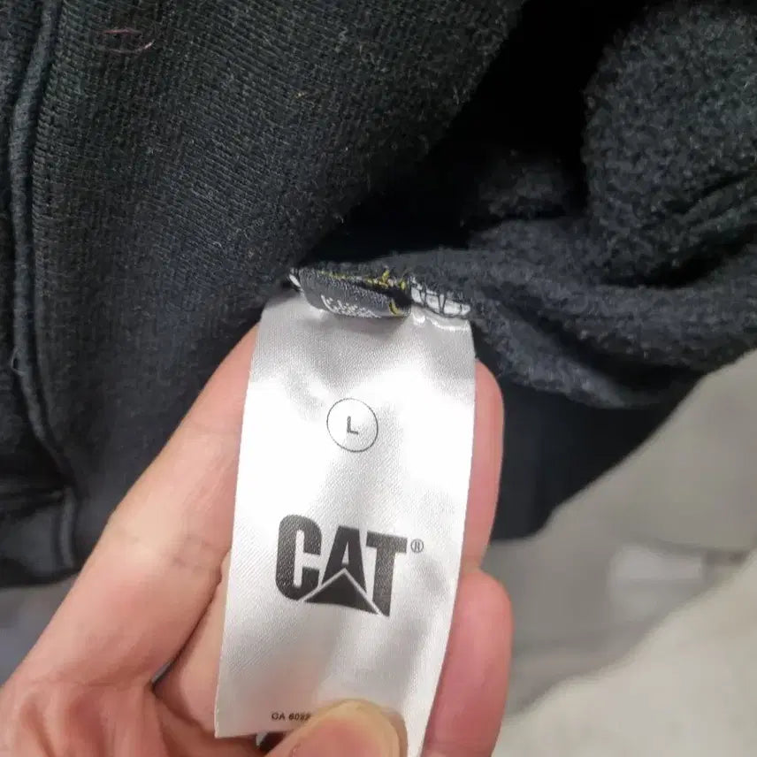 [BUNJANG] CAT Black Hoodie / CAT 검정색 후드티