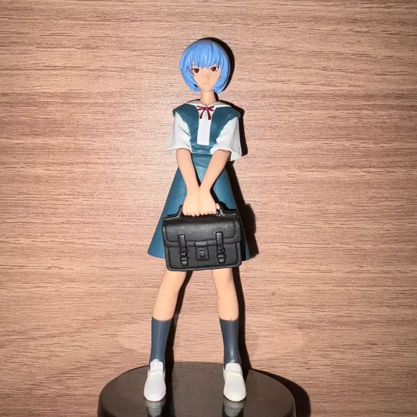 [BUNJANG] Evangelion Rei Ayanami School Uniform Figure / 에반게리온 레이 교복 고전 캡슐 피규어 양도합니다