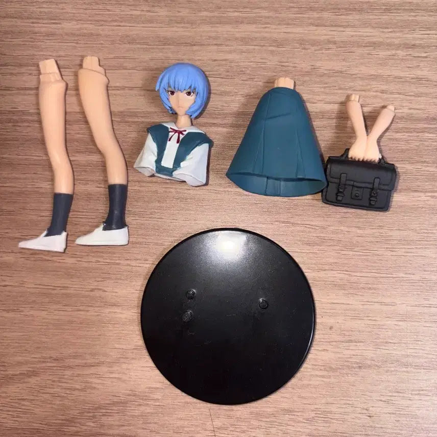 [BUNJANG] Evangelion Rei Ayanami School Uniform Figure / 에반게리온 레이 교복 고전 캡슐 피규어 양도합니다