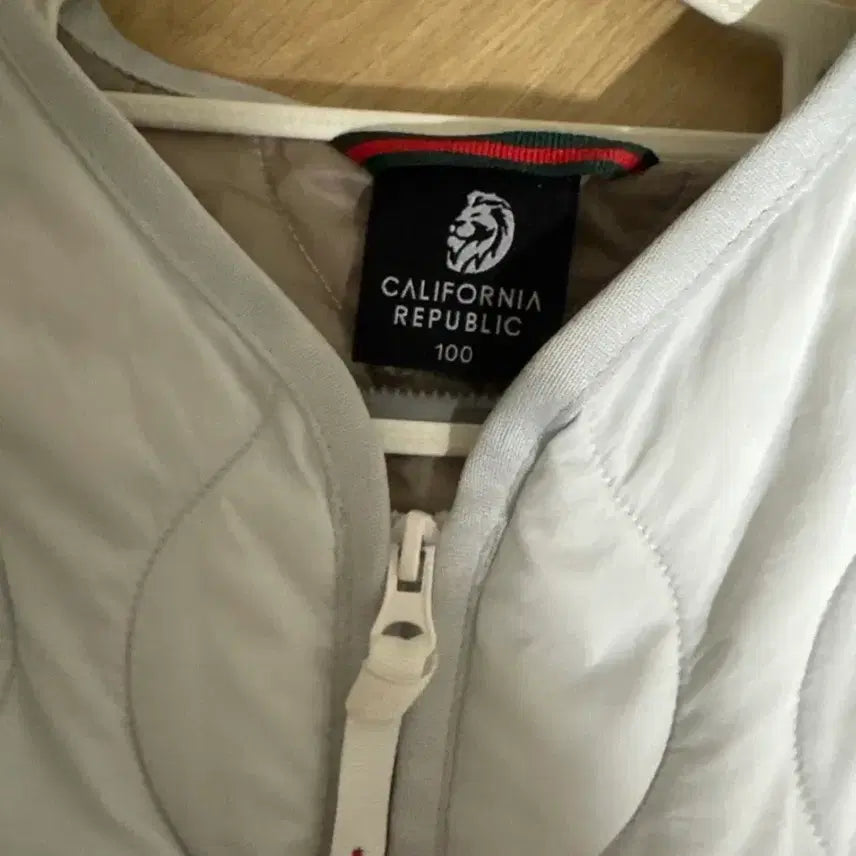 [BUNJANG] California Republic Quilted Jacket (Size 100) / 캘리포니아 리퍼블릭 퀼팅 자켓 100