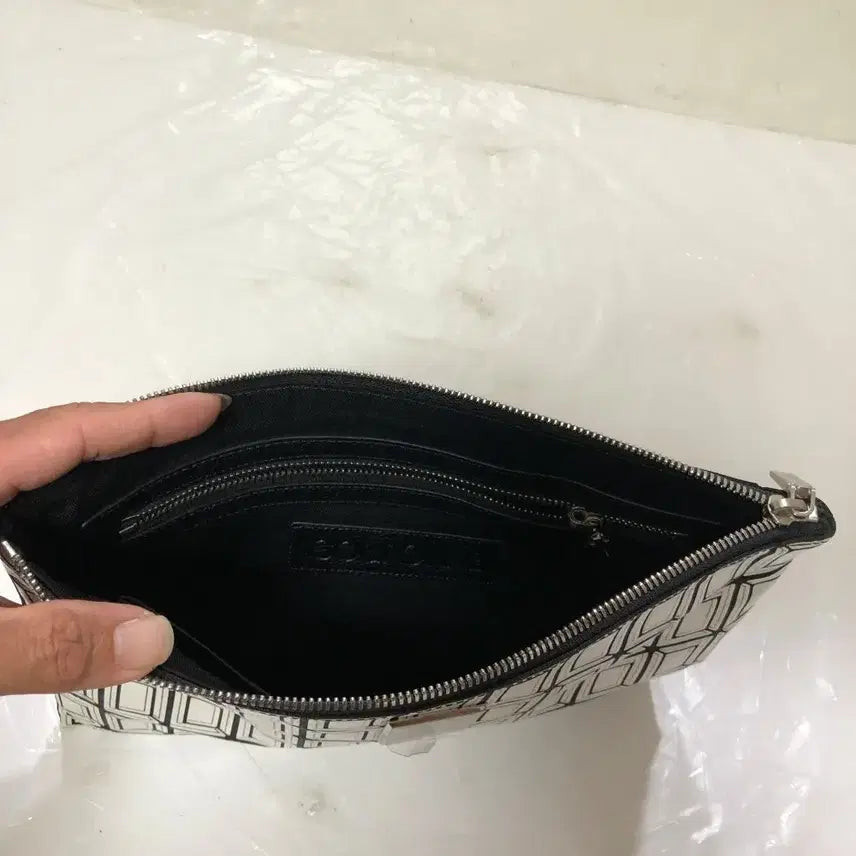 [BUNJANG] Couronne Clutch Bag / 쿠론 클러치백@9960