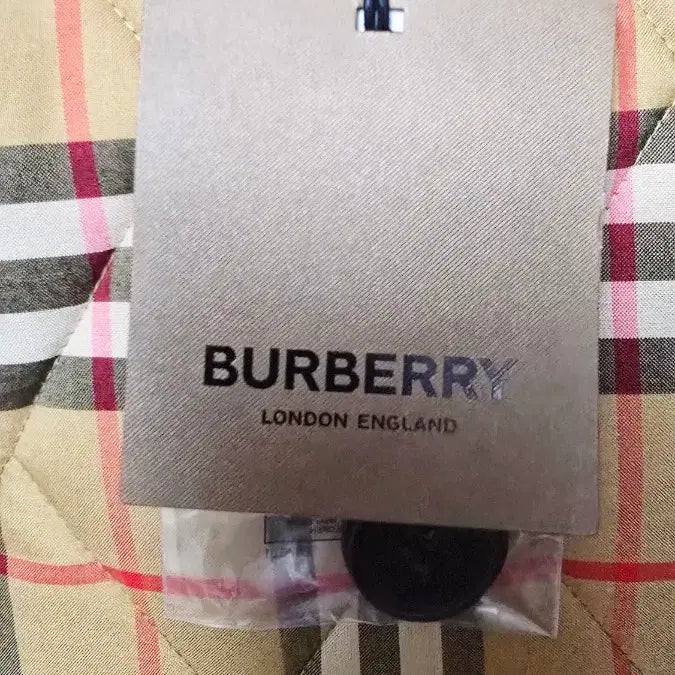 [BUNJANG] Burberry New Dereham M Padded Jacket / (새상품)버버리 뉴데레헴 M(66~77)