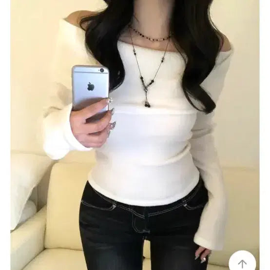 [BUNJANG] Avely Open Shoulder Top / 에이블리 오픈숄더