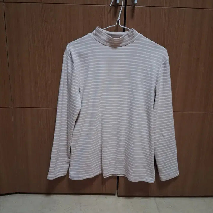 [BUNJANG] Striped Beige Turtleneck Long Sleeve T-shirt / 기모 긴팔티 반폴라티 목폴라티