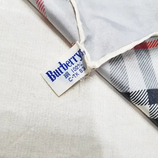 [BUNJANG] Burberry Silk Scarf / Burberrys 버버리 실크 스카프