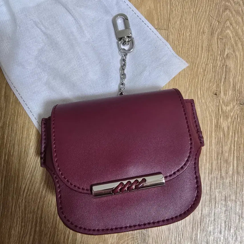 [BUNJANG] AKTA Burgundy Mini Keyring Bag / AKTA 버건디 미니 키링백