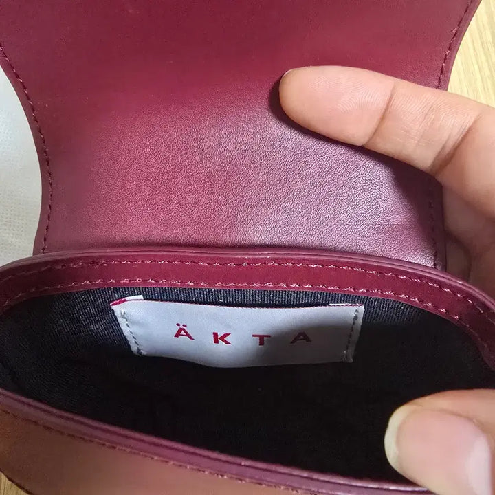 [BUNJANG] AKTA Burgundy Mini Keyring Bag / AKTA 버건디 미니 키링백