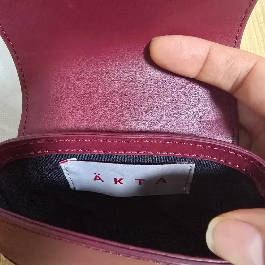 [BUNJANG] AKTA Burgundy Mini Keyring Bag / AKTA 버건디 미니 키링백