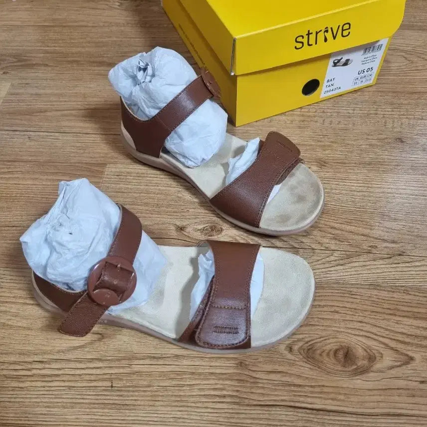 [BUNJANG] Strive Brown Sandals / strive 스트라이브 샌들 브라운 225 230