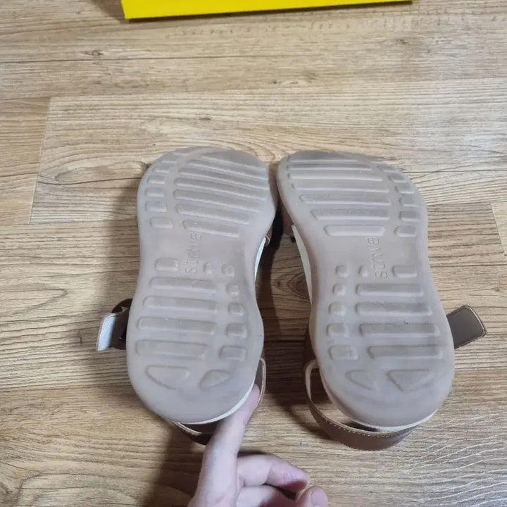 [BUNJANG] Strive Brown Sandals / strive 스트라이브 샌들 브라운 225 230