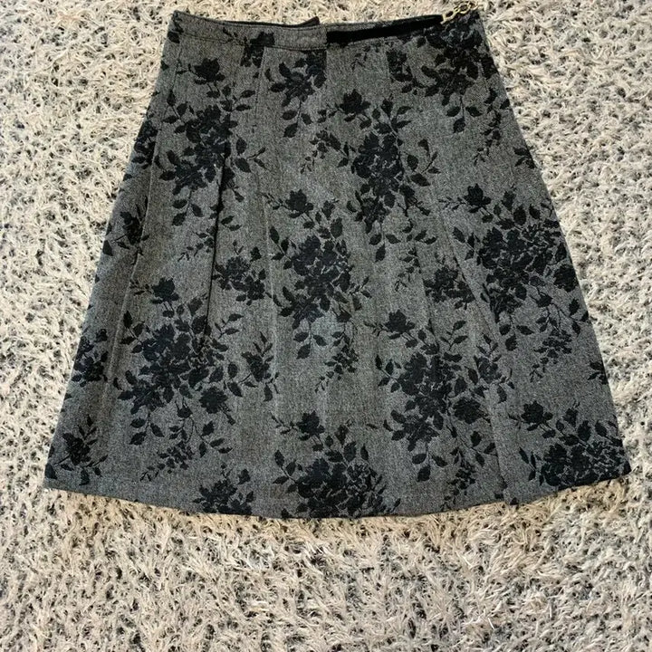 [BUNJANG] Chatelaine Flower Pattern Skirt / 샤트렌 플라워 패턴 스커트 77 사이즈