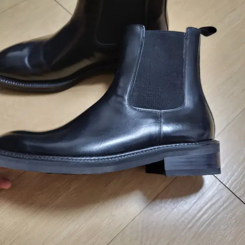 [BUNJANG] Banana Fit Chelsea Boots Black 255 Size / 레더 첼시부츠 255사이즈