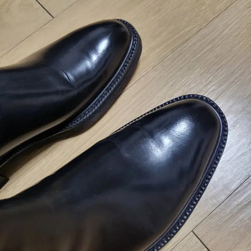[BUNJANG] Banana Fit Chelsea Boots Black 255 Size / 레더 첼시부츠 255사이즈